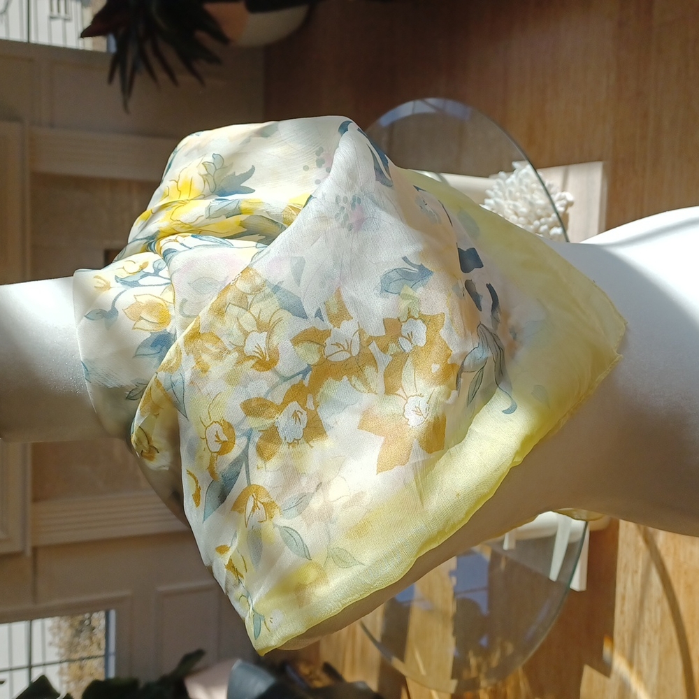 Lovely Yellow Floral Scarff - Picture 3 of 6